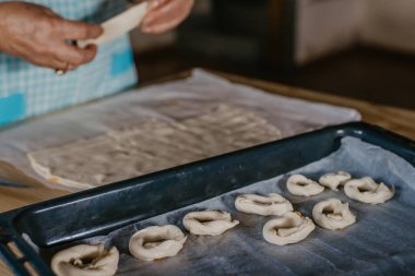 El yapımı çörek ya da geleneksel tatlılar.