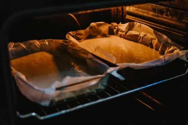 Bolo Cozinhando Forno — Fotografia de Stock