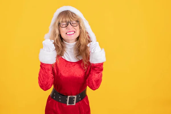 Mulher Santa Claus Isolado Exaltado Celebrando Sucesso Natal — Fotografia de Stock