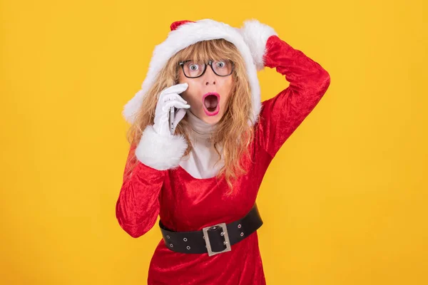 Santa Claus Mulher Com Telefone Celular Isolado Cor Fundo — Fotografia de Stock