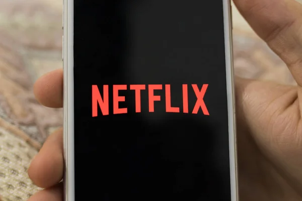 Galícia Spanyolország Szeptember 2019 Mobiltelefon Netflix Alkalmazás Technológia Játszani Nézni — Stock Fotó