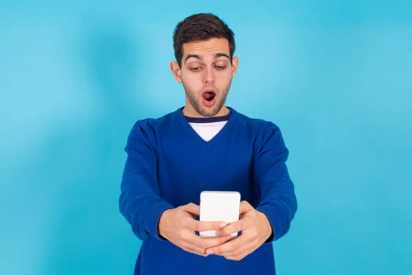 Jovem Isolado Com Telefone Celular — Fotografia de Stock