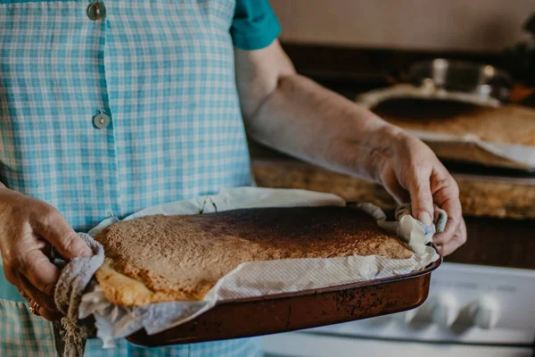 Woman Grandmother Hands Traditional Homemade Cake — 스톡 사진