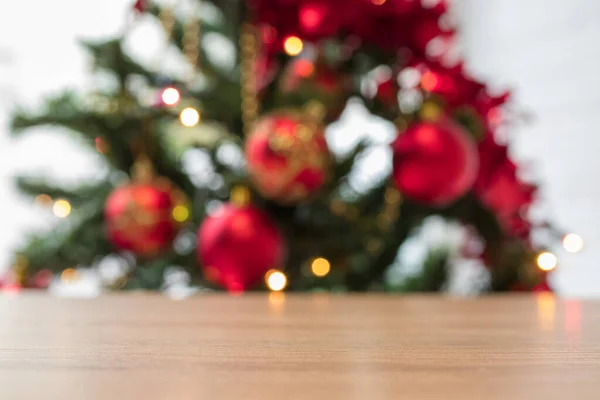 有圣诞装饰的木制背景 — 图库照片