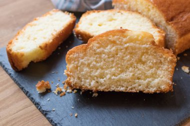 Sünger kek ya da ev yapımı turta.