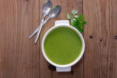 Krema ya da sebze çorbası, üst manzara.