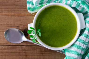 Krema ya da sebze çorbası, üst manzara.