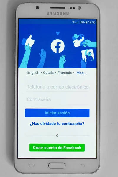 Galicie Španělsko Října 2019 Samsung Displej Telefonu Facebookovou Aplikací Androidním — Stock fotografie