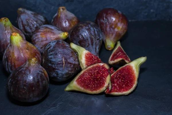 Natural Black Figs Grouped Open Black Background — 스톡 사진