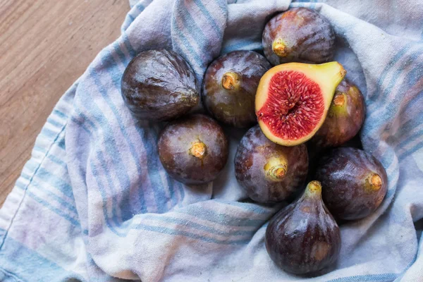 Harvest Fresh Natural Figs — Stock Photo, Image