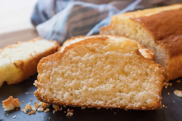 Gâteau Éponge Tarte Maison Coupée — Photo