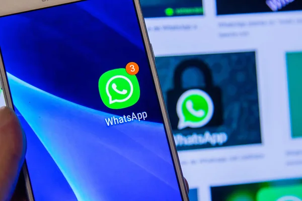 Galicia Spanyolország 2019 November Mobiltelefon Képernyő Whatsapp Alkalmazással — Stock Fotó