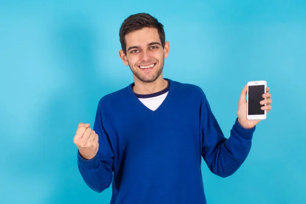 Casual Jovem Hipster Homem Com Telefone Celular Isolado Fundo Cor — Fotografia de Stock