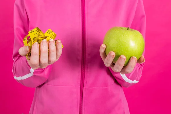 Vrouw Meisje Handen Met Sportkleding Meetlint Met Groene Appel Concept — Stockfoto