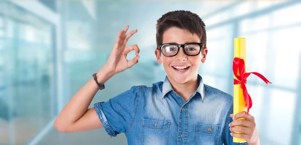 Niño Escuela Con Diploma — Foto de Stock