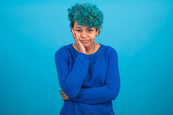 Jovem Mulher Menina Isolada Fundo Cor — Fotografia de Stock