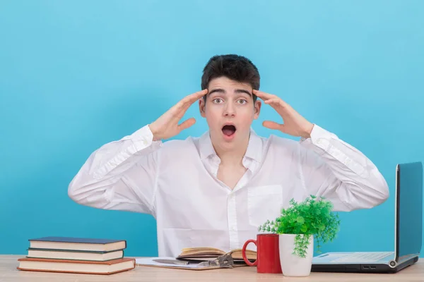 Teenage Student Expression Amazement Surprise Sitting Desk Books Laptop — Stock Photo, Image