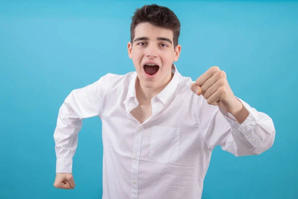 Retrato Adolescente Estudiante Masculino Aislado Sobre Fondo Color — Foto de Stock