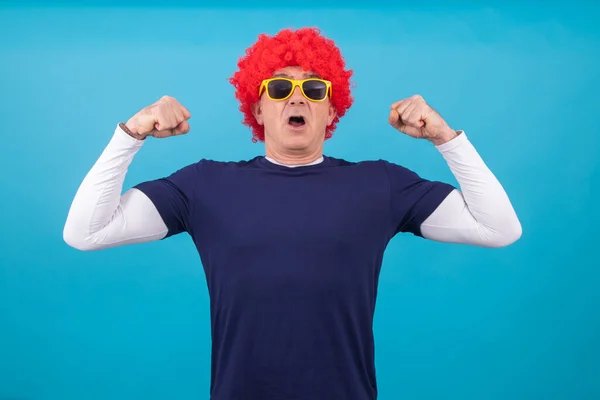 Man Funny Wig Isolated Color Background — Stock Photo, Image