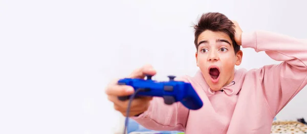 Jongen Met Controller Joystick Spelcomputer Gamers — Stockfoto