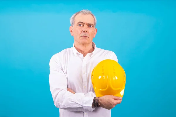 Hombre Aislado Sobre Fondo Color Con Casco Construcción —  Fotos de Stock