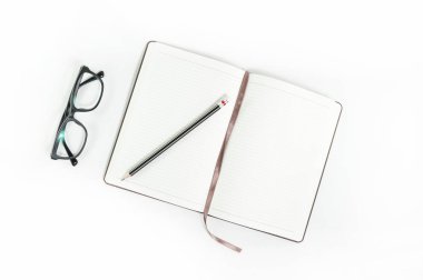 Boş açık defter günlüğü