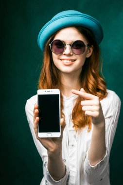 Çekici iş kadını rahat içinde