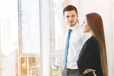 Genç iş çift var bir