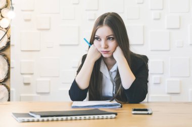 Üzgün ve stresli ofis erkek