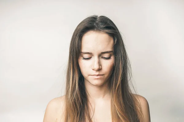 Chateado jovem mulher — Fotografia de Stock