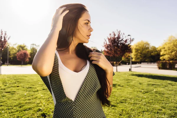 Smiling woman,freedom concept,enjoy life,summer — Stock Photo, Image