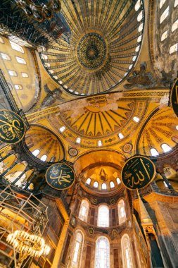 Ayasofya'nın, tavan görünümünü içinde iç yeniden yapılanma
