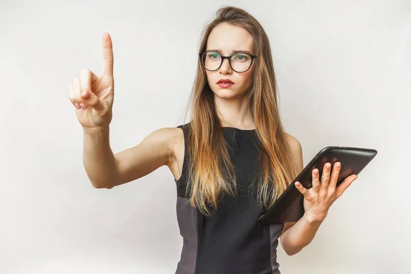 女人手触摸虚拟屏，数字手势孤立 — 图库照片