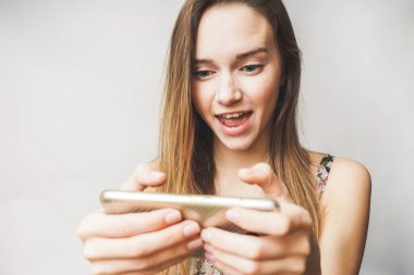 oyun kız iskambil spor içinde hareket eden bağımlısı, telefon, selfie 