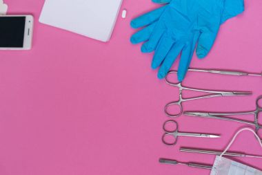 bir pembe diş bir enstrüman ve Medikal Ürünler olduğunu
