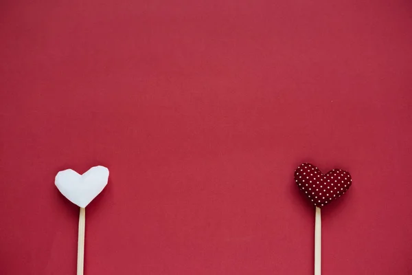 Fondo de San Valentín con dos corazones de regalo de amor — Foto de Stock