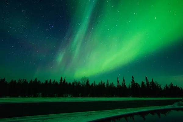 Northern lights , Aurora borealis, green, purple, blue, stars. North Pole, Iceland, Russia — Stock Photo, Image