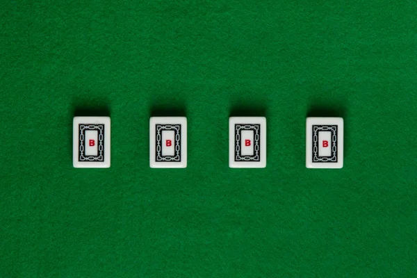 Azulejos Blanco Verdes Para Mahjong Tela Verde Dragones —  Fotos de Stock