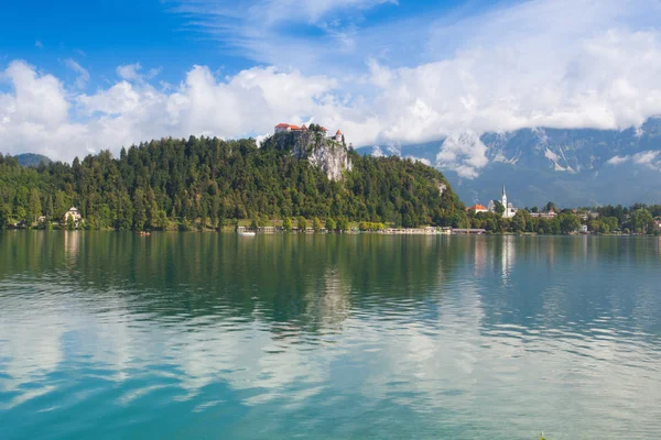 Berömda slott vid sjön Bled — Stockfoto