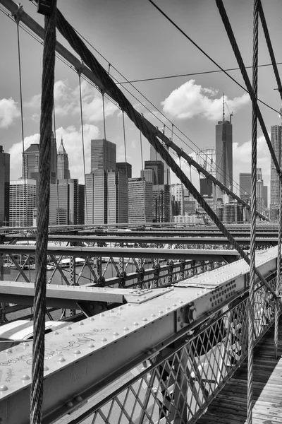 View from historic Brooklyn Bridge to  New York City, New York, — Stock Photo, Image