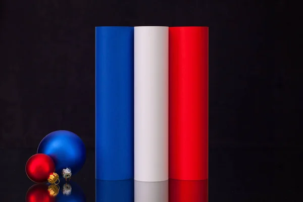 Tricolor francês e decoração de Natal no vidro preto des — Fotografia de Stock