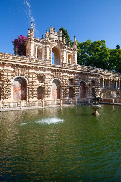 Giardini reali Alcazar a Siviglia . — Foto Stock