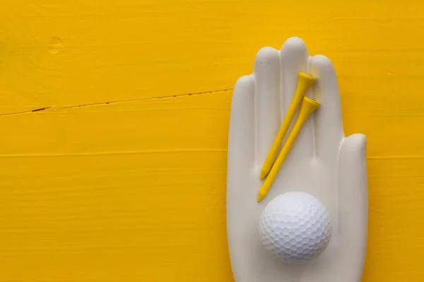 ゴルフ用品と人工の手の詳細 — ストック写真