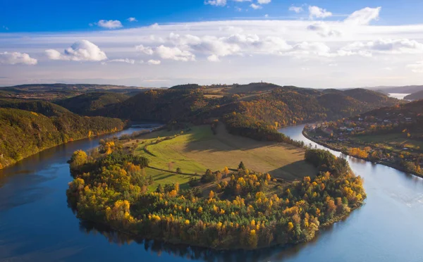 伏尔塔瓦河河，捷克共和国的著名观 — 图库照片