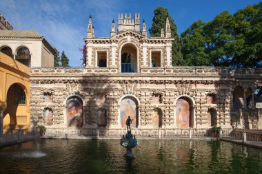 Gerçek Alcazar bahçeleri Seville.