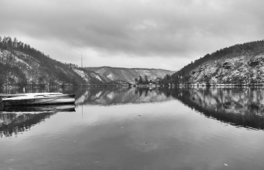 Tek parça demiryolu Köprüsü Vltava Nehri, Çek Republi