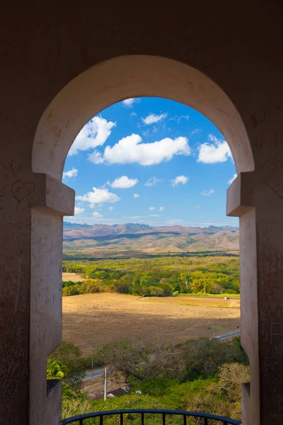 Pohled z horní Manaca Iznaga staré otroctví věže poblíž Trinidad, — Stock fotografie