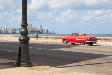 Havana'da Sahili boyunca geniş bir esplanade Havana Malecón olduğunu