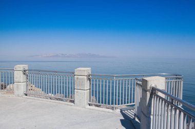Antelope Adası'nda büyük Tuz Gölü, ABD.