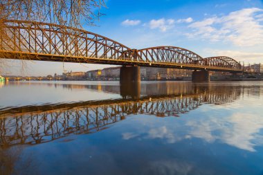 Eski demir demiryolu Köprüsü Prag, Çek Cumhuriyeti. 